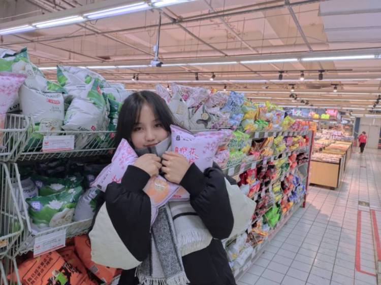 木柚柚柚-新疆维吾尔自治区·乌鲁木齐市·水磨沟区--想接寄拍+送拍 都行
身高168 体重95
会拍照 会P图 出图快
学生党一枚
