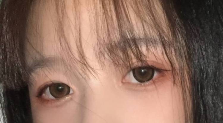 。-湖南省·永州市·江永县-快手-我可以接一些美瞳,服装 ,化妆品,护肤品之类的 我皮肤比较好 脸上没有痘痘