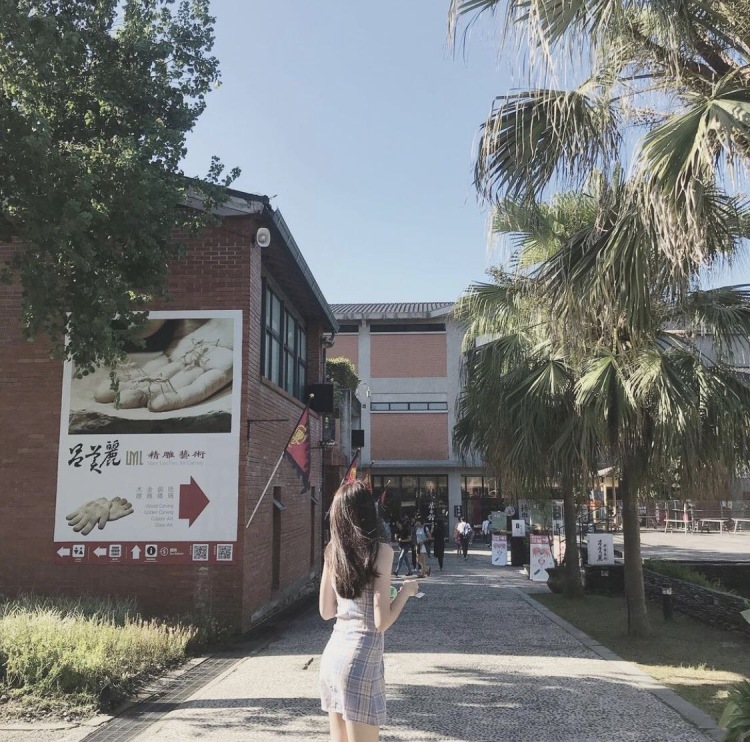 P 💜-台湾省·新北市·中和区-抖音/微博/***-身高170 体重45
擅长拍照、化妆、修图
想接买家秀、网拍模特