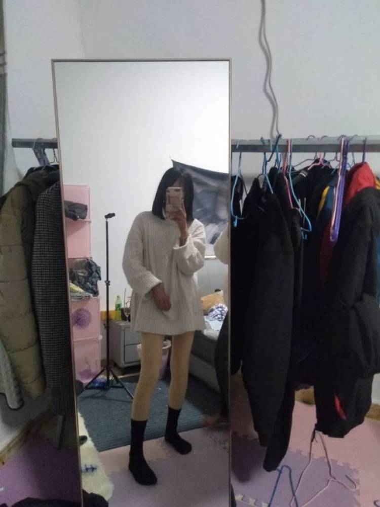 涵涵子-河南省·商丘市·梁园区--学过跳舞，有事没事都喜欢拍照，身高大约163，大约体重81，