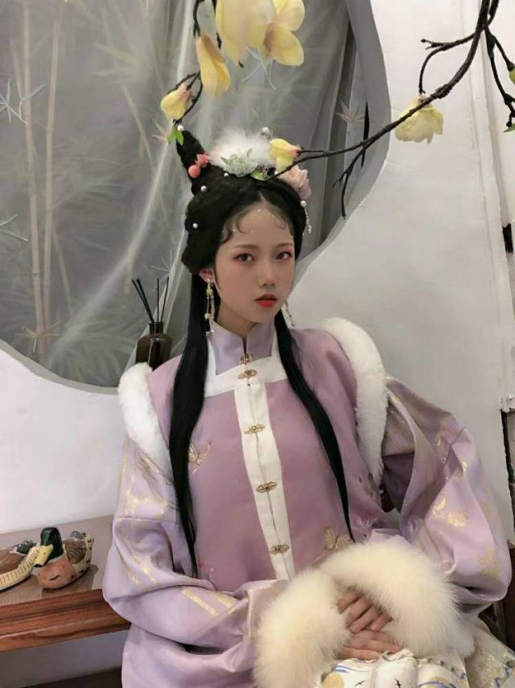 tua-江苏省·连云港市·连云区-朴朴朴灿妮-专业主持演讲，有过多项证书
有模特经验，颜值性格upup
诚实守信互利共赢