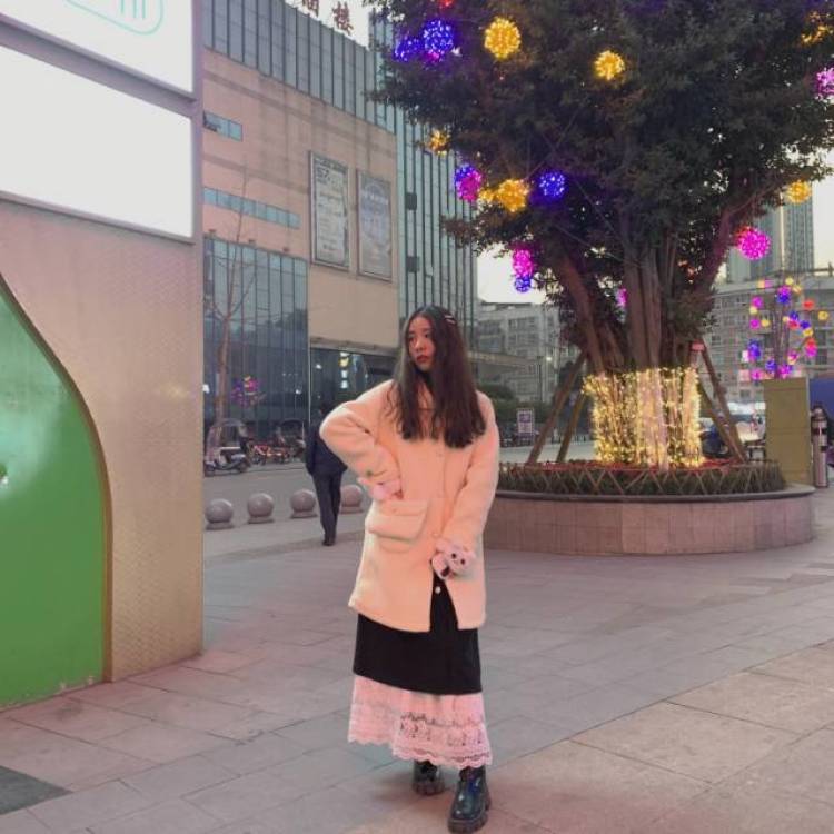 仙儿-重庆市·重庆市·合川区-抖音,***,快手-接寄拍
身高160
体重84
年龄20
拍照风格多变,会p图!