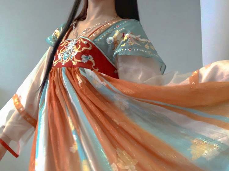小a-黑龙江省·哈尔滨市·通河县-微博-接买家秀
身高163,体重87斤
风格:古风、甜酷风、jk、韩系均可
会p图