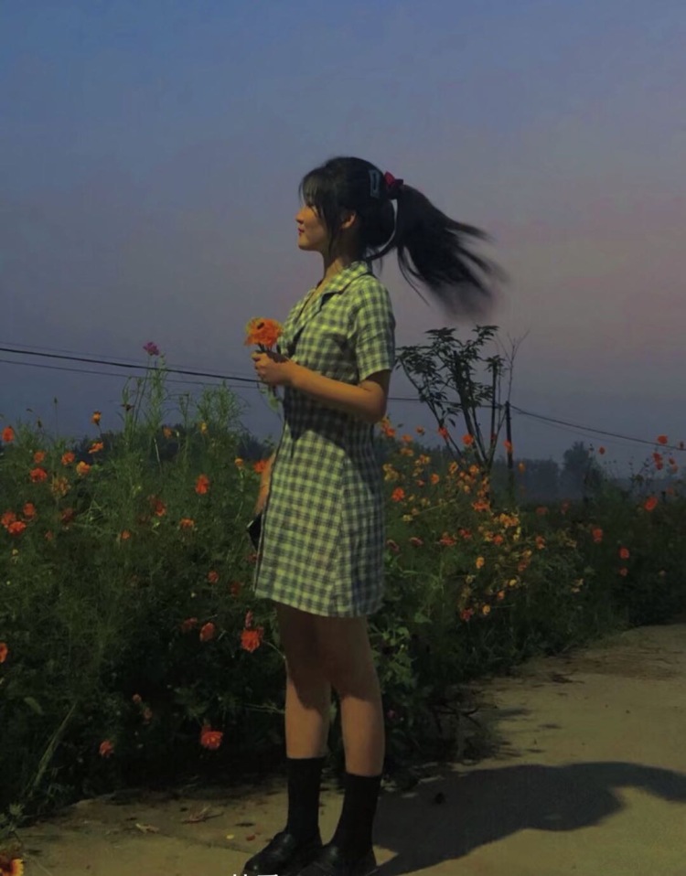养猪的仙女~-江苏省·宿迁市·宿城区-抖音、快手、***、微博-我的特长是画画,拍照,学习的是平面设计会ps,兴趣爱好是 画画和拍照修图,可以接一些买家秀和网图.