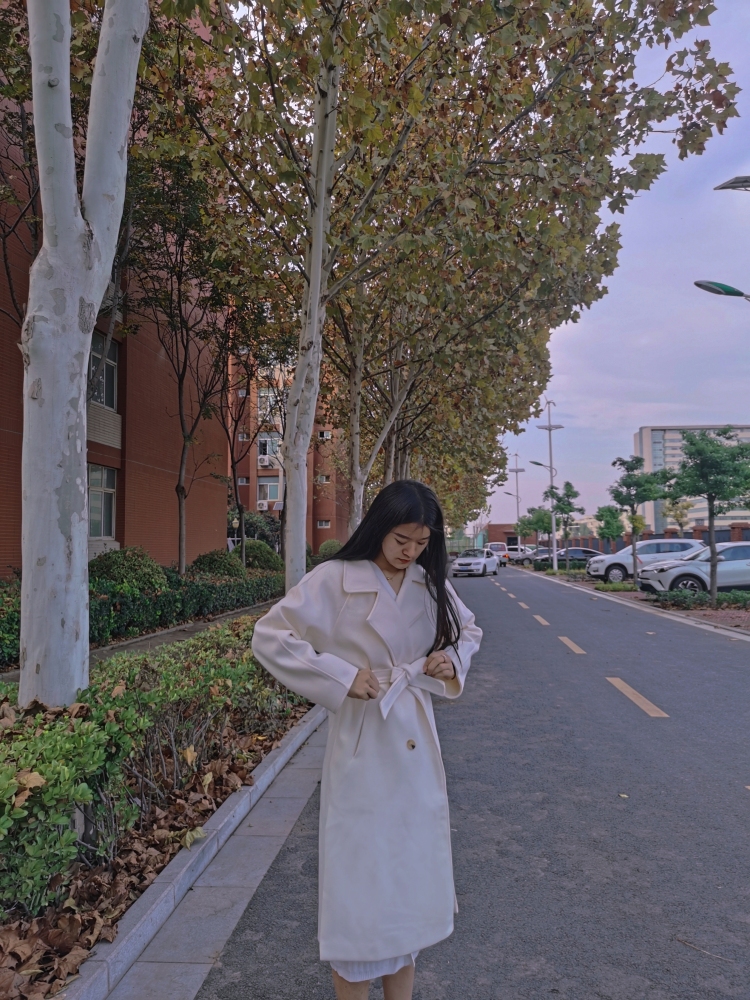 X-河南省·郑州市·二七区-抖音微博快手***-身高170热爱拍照会P图,性格开朗,能驾驭各种风格衣服,在校大学生,时间充裕