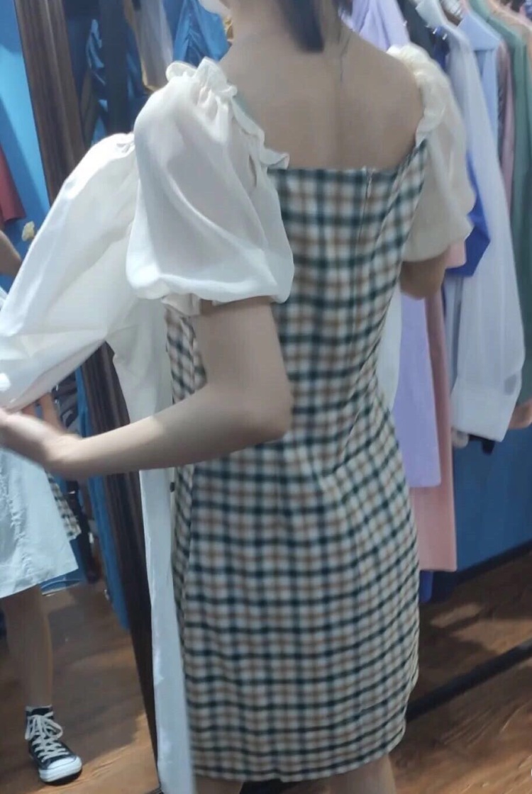 👾-山东省·青岛市·市南区--本人身高166cm 体重48kg 可接寄拍买家秀等 会一点一点修图