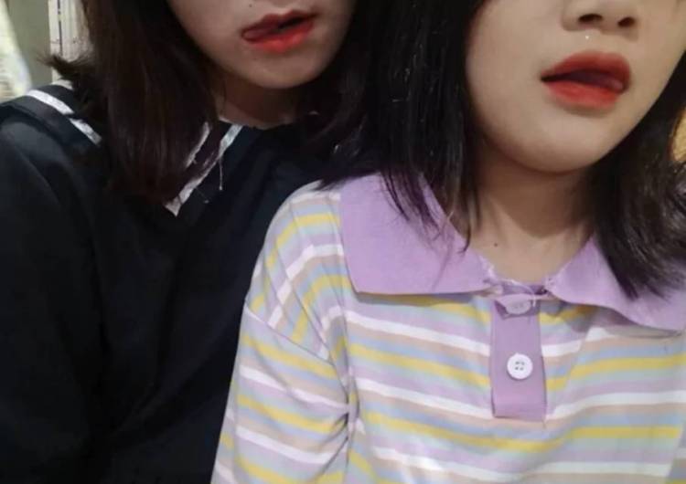 妹妹-河南省·信阳市·商城县-快手-emmm…新手,会拍照修图,想尝试一些网拍,衣服鞋子项链包包都行啊