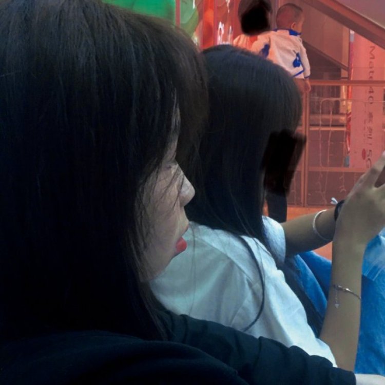 ᴸⁱⁿᴸⁱⁿ·-广东省·深圳市·龙岗区-快手-学生  喜欢拍照p图  文笔好  想要兼职  玩快手  有耐心  会摆拍