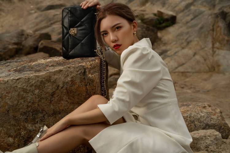 Engi-MAZEL MATCH手袋👜-广东省·东莞市·南城街道--1、达人账号要求
1.真人出镜
2.时尚穿搭,轻奢,饰品推荐相关
2.笔记报价
1k-5k粉,60元图文,100视频
5k-1W粉,100元图文,150视频
1W-2W粉150元图文,250视频
2W
