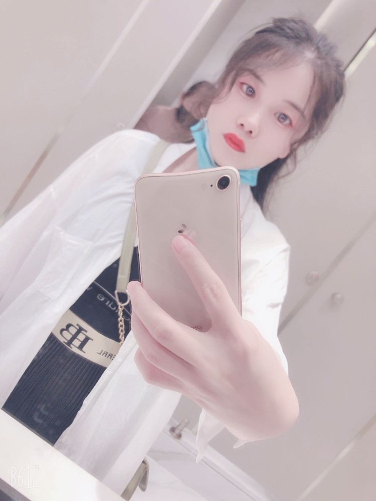 Fighting-广东省·深圳市·龙岗区--我主做电商运营 附带自媒体兼职 之前帮公司做过详情页模拍 买家秀 在读书期间 做过礼仪 欢迎各位老板砸单
