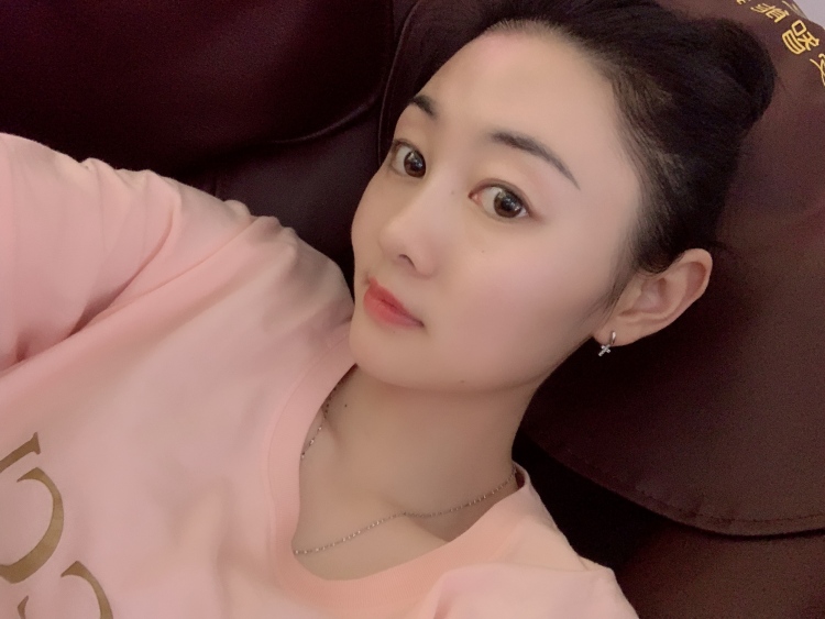 🍓-四川省·乐山市·市中区--本人想要接买家秀的单，可以长期合作，会拍照，会p图，诚心合作，非诚勿扰，谢谢