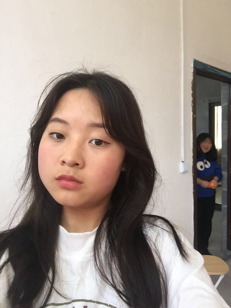 唐智齿-贵州省·铜仁市·松桃苗族自治县-快手-对摄影方面很感兴趣  对网拍封面，抱有很大的期待 快来找我合作