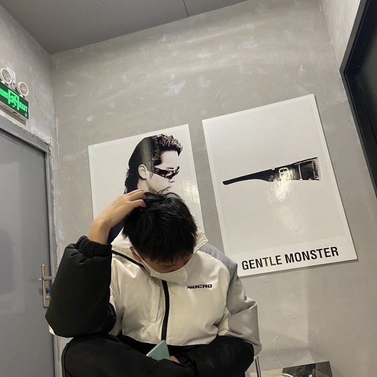 白三豚💨-浙江省·台州市·椒江区--本人22岁 身高173 体重120  椒江 临海 杜桥 这边可接一起关于拍摄工作 淘宝 拼多多商家欢迎下单