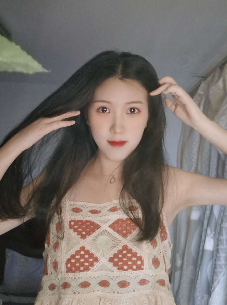 要小妖-河南省·开封市·尉氏县--买家秀寄拍,身高165体重110,会拍照会修图,可接受多种风格