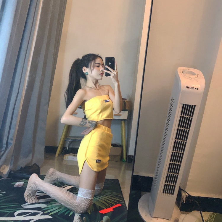大老虎🐯-广东省·广州市·番禺区-***-153/78小个子素人一枚！会穿搭衣服鞋子 搭配首饰 会拍照会P图 淘宝值1000 ***种草文案 快手 抖音发作品 想接单想拍照