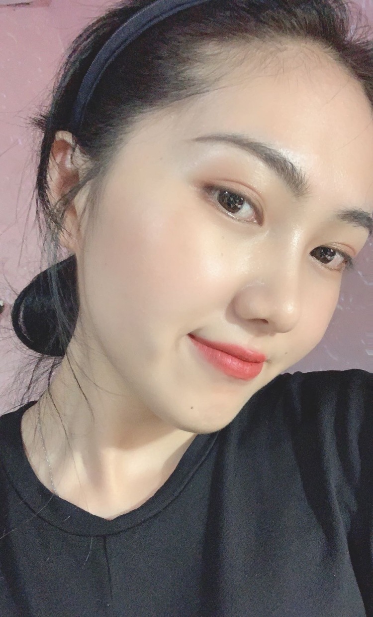 Celina-上海市·上海市·普陀区--身高160厘米,体重50kg,喜欢自拍,笑容甜美,可盐可甜,懂化妆,可以做买家秀,网拍,希望获得合作的机会。