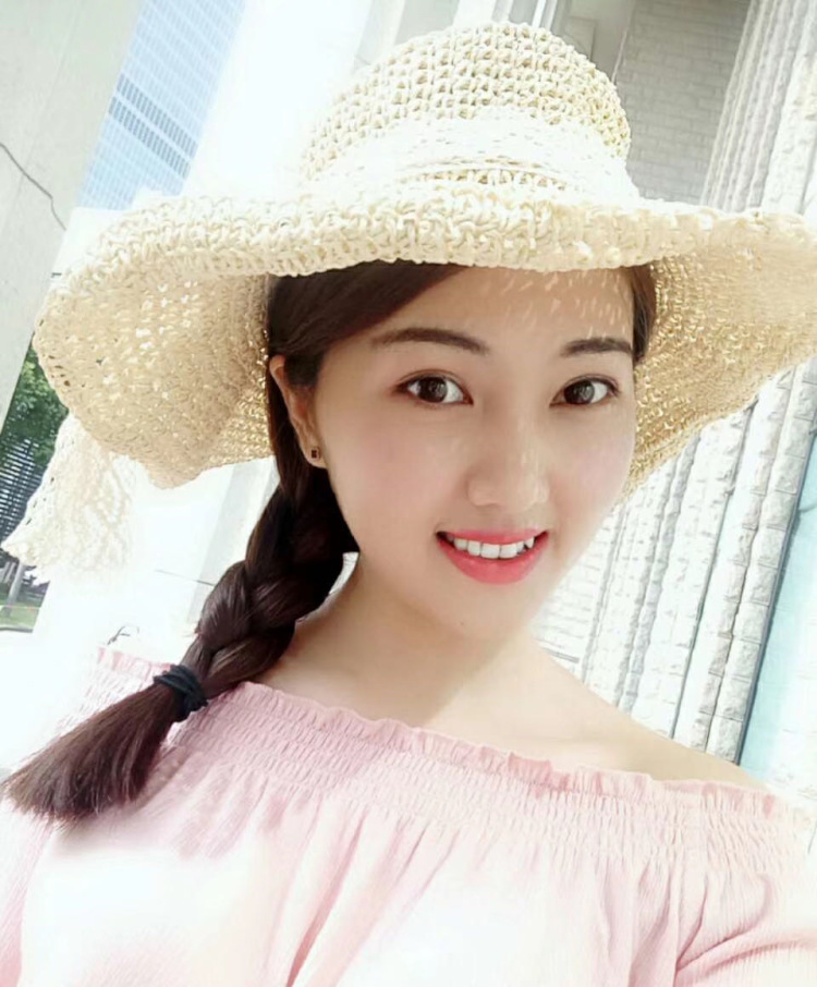Celina-上海市·上海市·普陀区--身高160厘米,体重50kg,喜欢自拍,笑容甜美,可盐可甜,懂化妆,可以做买家秀,网拍,希望获得合作的机会。