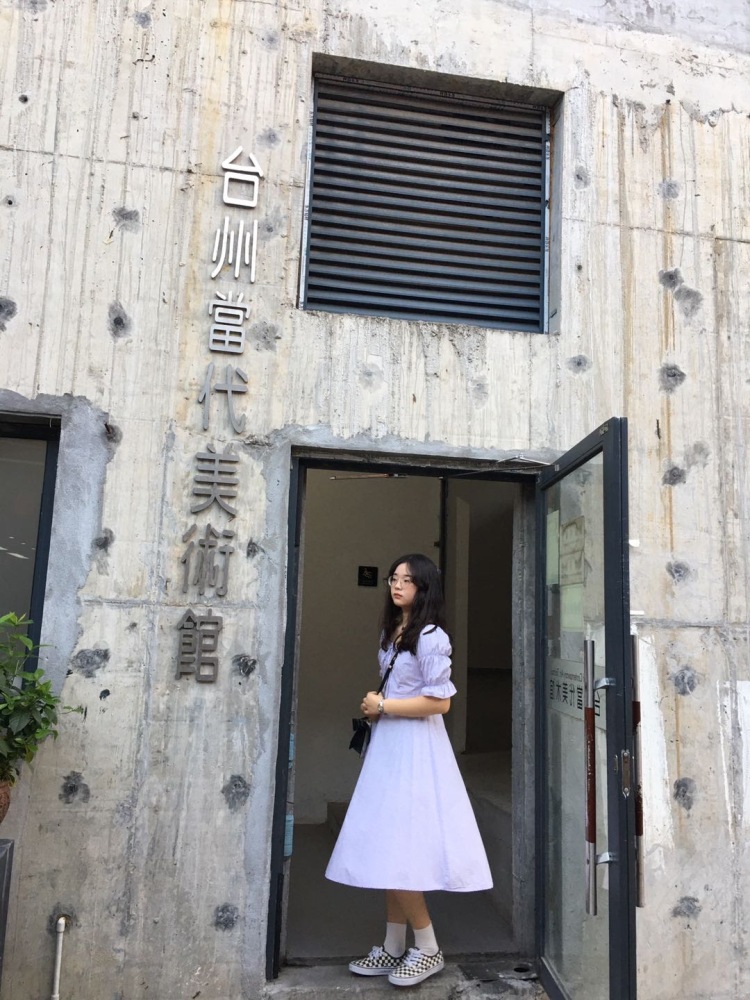 不瘦十斤不换名字!-浙江省·台州市·椒江区-*** -我可以接开箱测评 种草啥的
会认真对待每一单的!
本人微胖 168 116斤 正在努力减肥
穿搭方面比较擅长