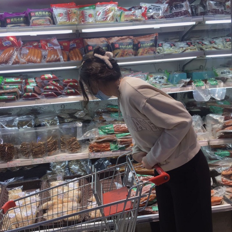 不瘦十斤不换名字!-浙江省·台州市·椒江区-*** -我可以接开箱测评 种草啥的
会认真对待每一单的!
本人微胖 168 116斤 正在努力减肥
穿搭方面比较擅长