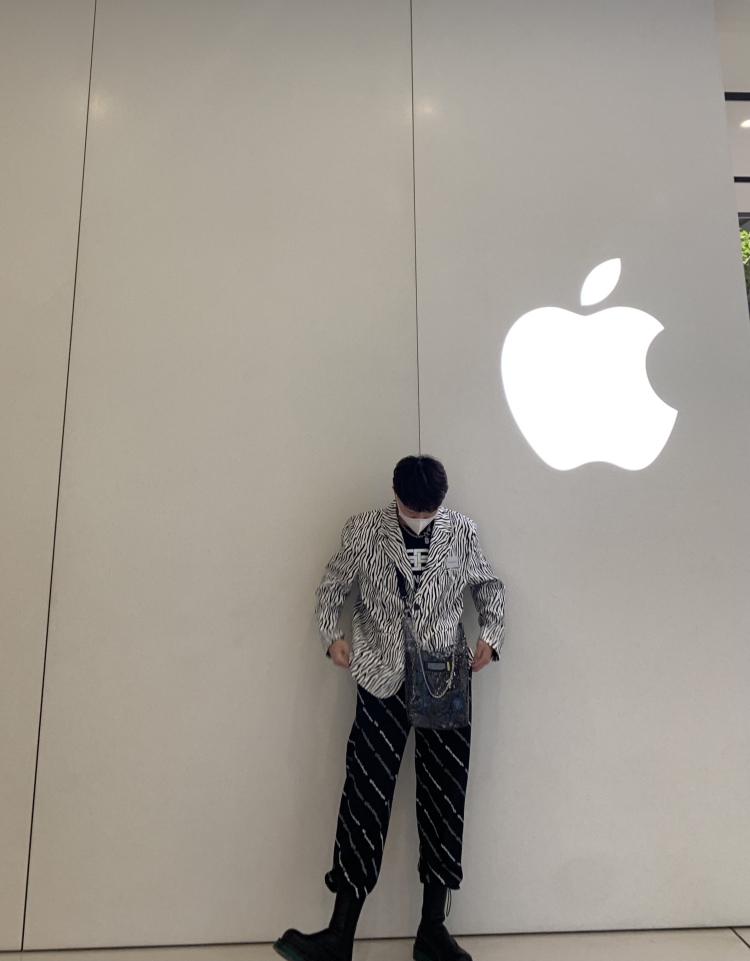 文杰-天津市·天津市·武清区--大家好
想接买家秀 寄拍 会拍照 会修图
身高:178CM
体重:60KG
#杭州市# #创业者# #网红# #博主# #电商# #直播带货# #探店# #通告#
--来自【网红湾】小程序