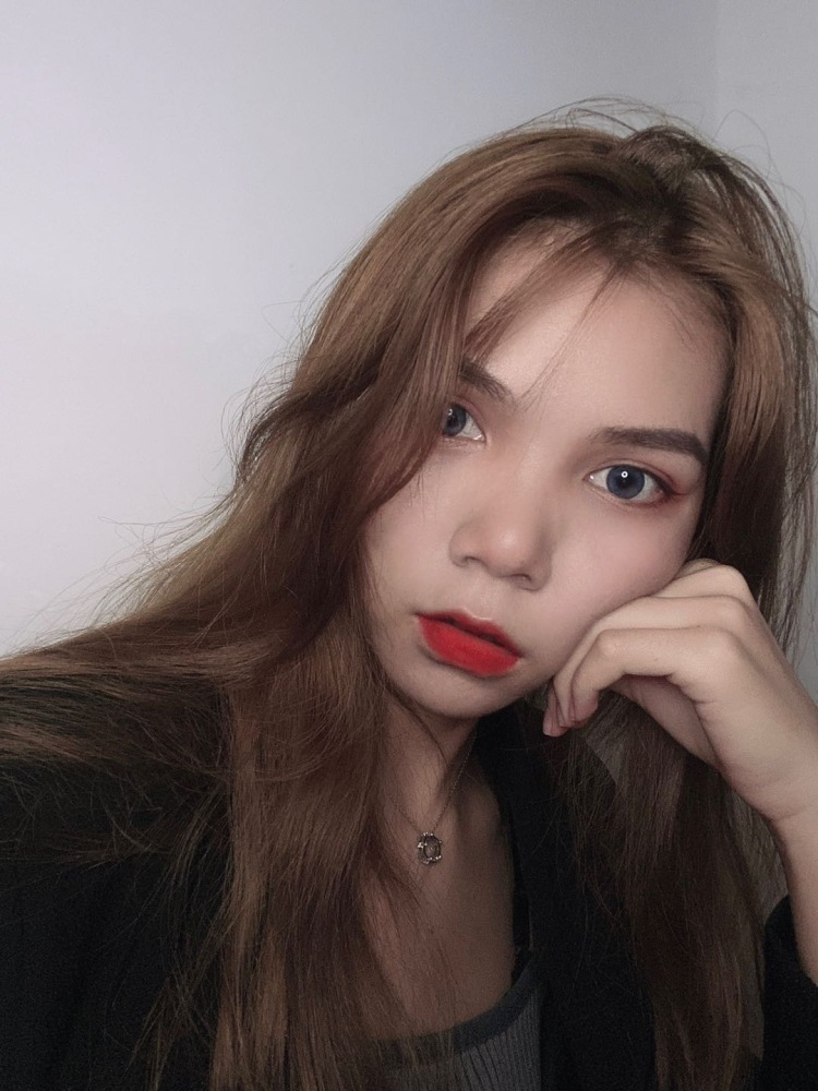 Qiu蜜_-广西壮族自治区·崇左市·扶绥县--求寄拍,服装,包包,鞋子都可以找我合作,什么风格都可以驾驭!
