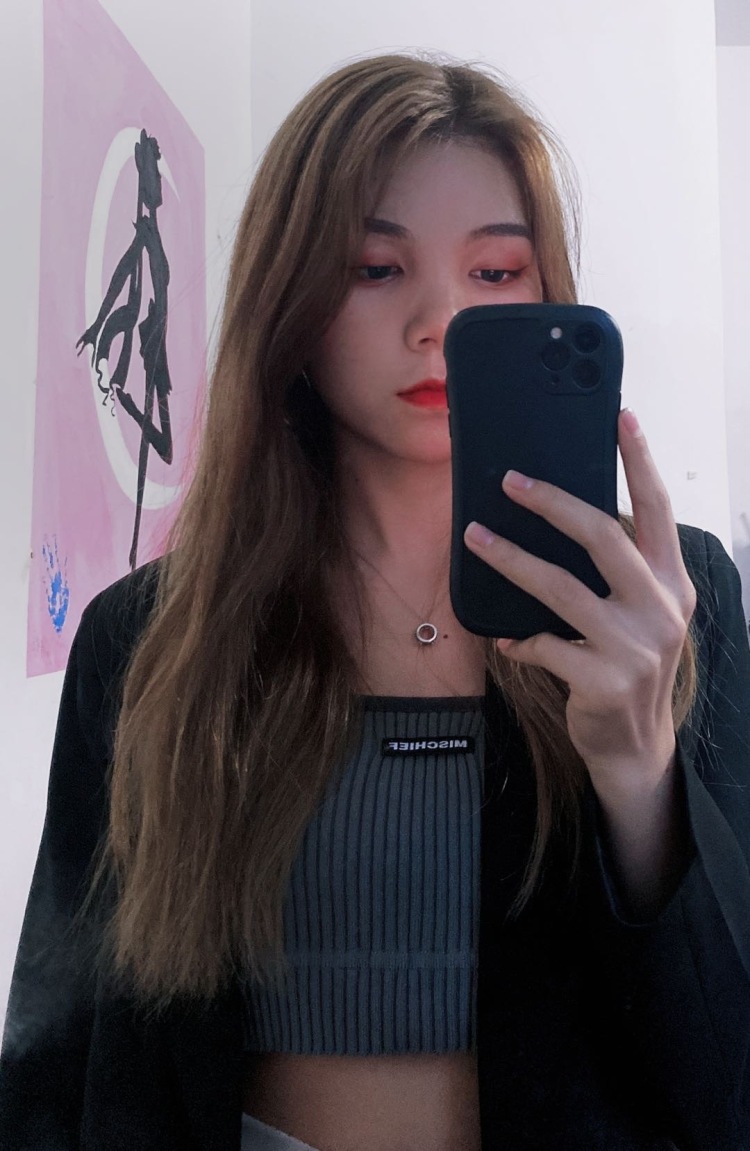 Qiu蜜_-广西壮族自治区·崇左市·扶绥县--求寄拍,服装,包包,鞋子都可以找我合作,什么风格都可以驾驭!