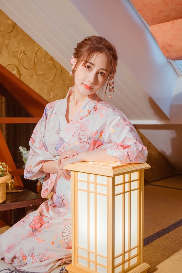 Yumi💕-重庆市·重庆市·江北区-抖音 微博 *** keep -大家好!我是重庆网红:悠米
本人是一位模特,平时喜欢拍视频测评,都是原创出镜,在美拍,抖音,***,微博等平台发布
艺名:悠米
身份:模特
年龄:24
身高:172CM
体重:48KG
粉丝:1万