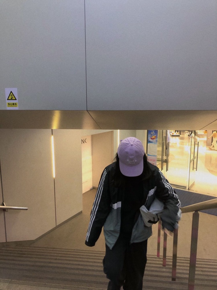 石原里美-广东省·深圳市·龙岗区-***-拍买家秀/会p图/会拍照/所有风格均可驾驭,较擅长韩系穿搭。
可拍服装、饰品、鞋包等等