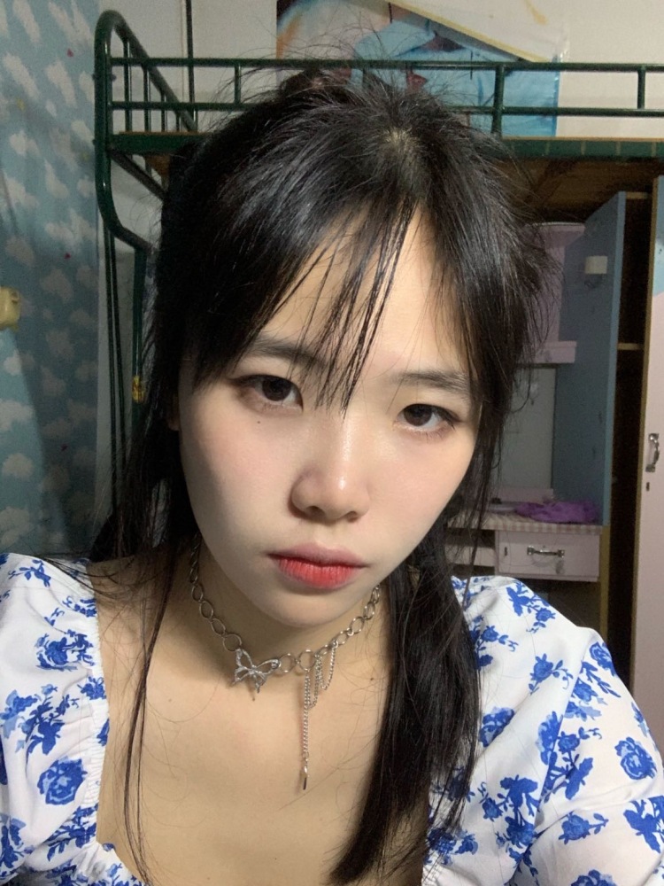 西早-福建省·福州市·闽侯县--学生党18
身高163
体重45
平时就是很喜欢穿衣打扮
基本上可以驾驭很多风格
想约平面模特兼职