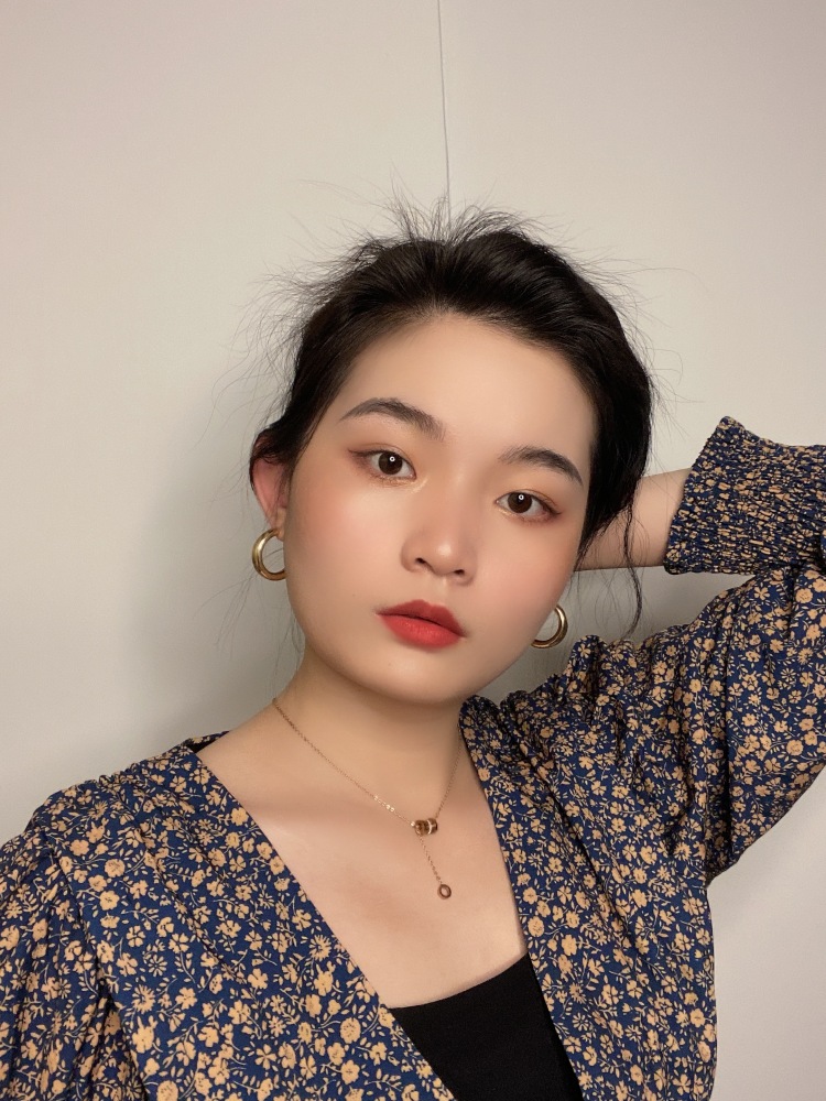 TSUNDERE飞飞-广东省·广州市·白云区--可买家秀、对镜拍、可拍饰品、可短视频讲解,会修图会剪辑。。。。。。。。