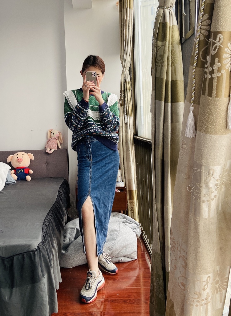 TSUNDERE飞飞-广东省·广州市·白云区--可买家秀、对镜拍、可拍饰品、可短视频讲解,会修图会剪辑。。。。。。。。