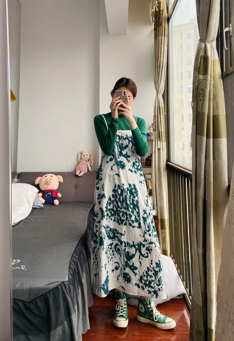 TSUNDERE飞飞-广东省·广州市·白云区--可买家秀、对镜拍、可拍饰品、可短视频讲解,会修图会剪辑。。。。。。。。
