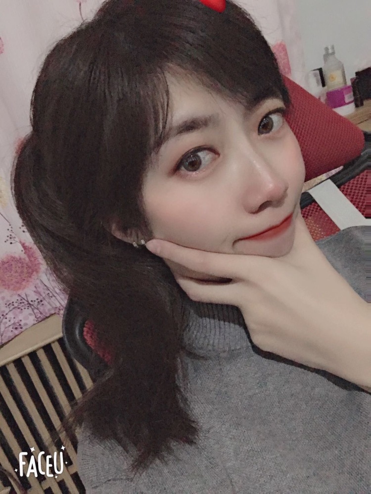 🌻 干嘛叫那麽复杂的名字-河北省·张家口市·桥西区-抖音 *** 微博-本人身高166cm 体重90 目前待业在家,大把时间!素人小白,便宜好用!大佬们给个机会试一试!万一以后经验多了就涨价了…哈哈
承接各种免费试用,平面模特兼职(不露脸可能效果更好)前期网拍免费送衣服也