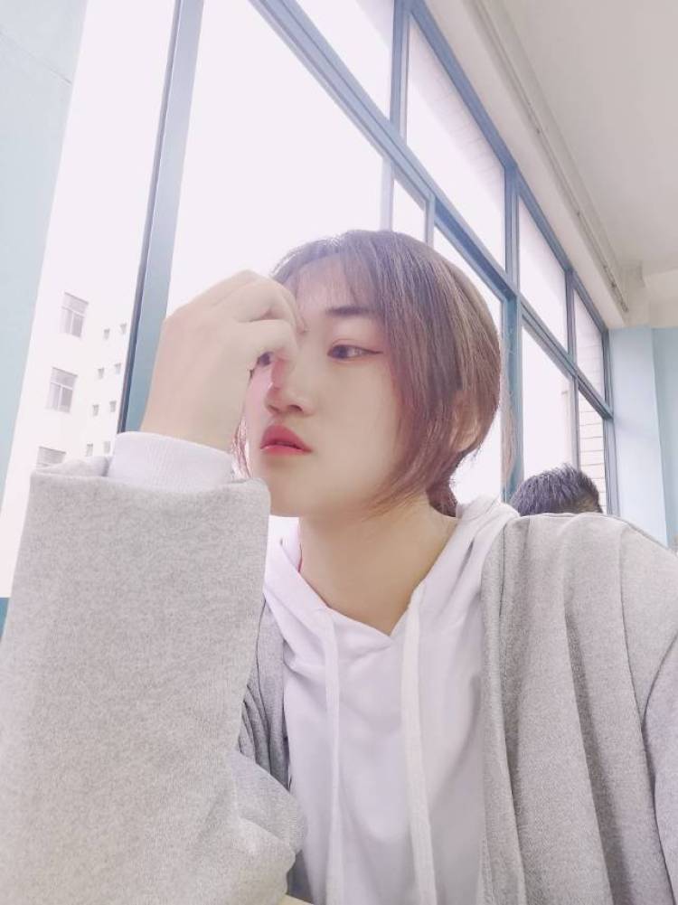 A-婧妹儿💞-山东省·淄博市·周村区-快手-在校生一枚,可接网拍,任何风格都可驾驭。但是更喜欢酷一点和仙一点。