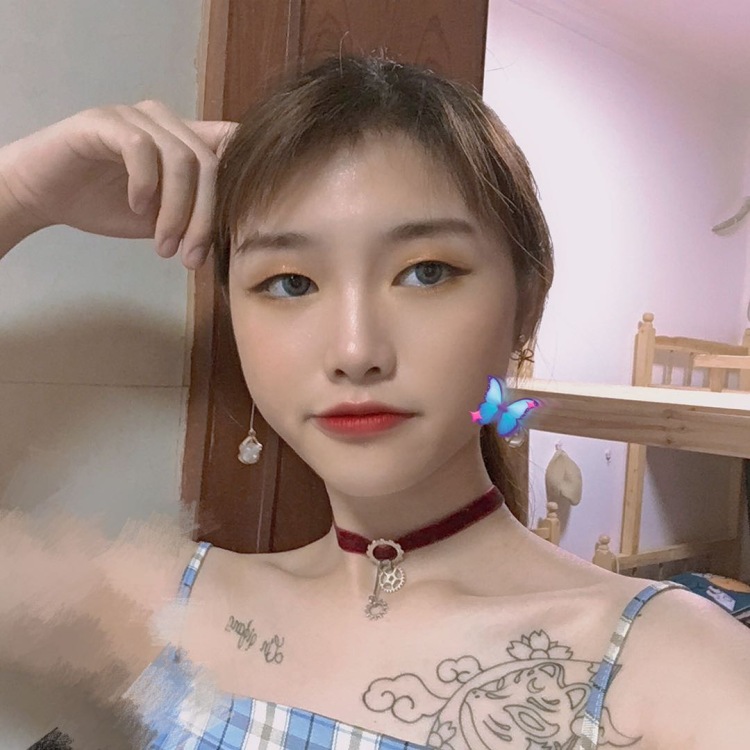 小羊羔-广东省·惠州市·惠城区--喜欢唱歌拍照玩,接衣服包包鞋子,穿搭类型比较多,喜欢搭配各种款式衣服