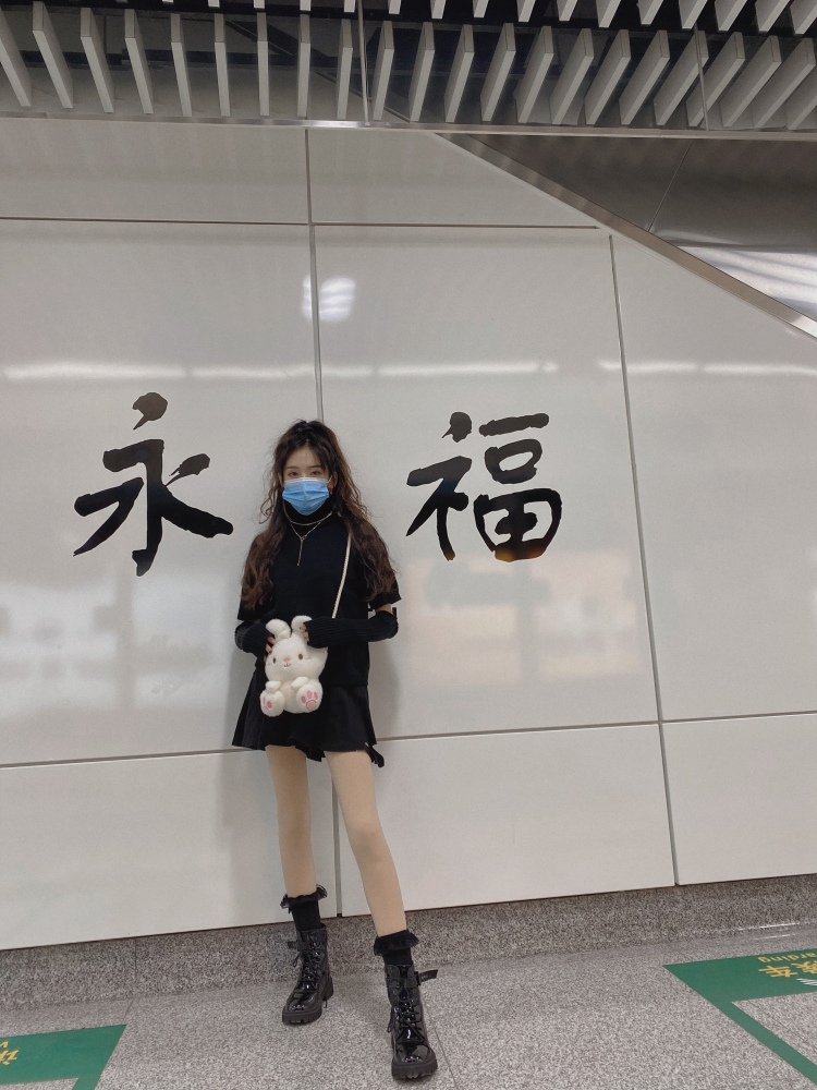 姜俊含_bamboo°-浙江省·杭州市·余杭区-抖音-女,双子座,162,37公斤左右。
不喜露脸。
求平面兼职模特,寄播,买家秀。
抖音2000粉丝左右,可发布视频