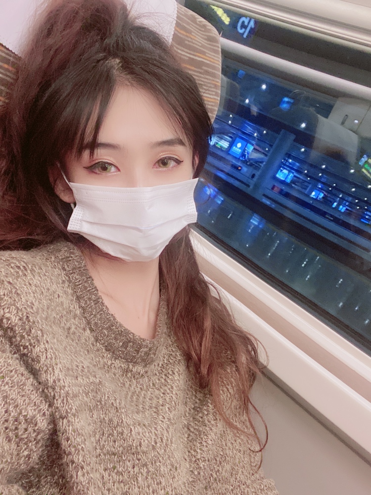 姜俊含_bamboo°-浙江省·杭州市·余杭区-抖音-女,双子座,162,37公斤左右。
不喜露脸。
求平面兼职模特,寄播,买家秀。
抖音2000粉丝左右,可发布视频
