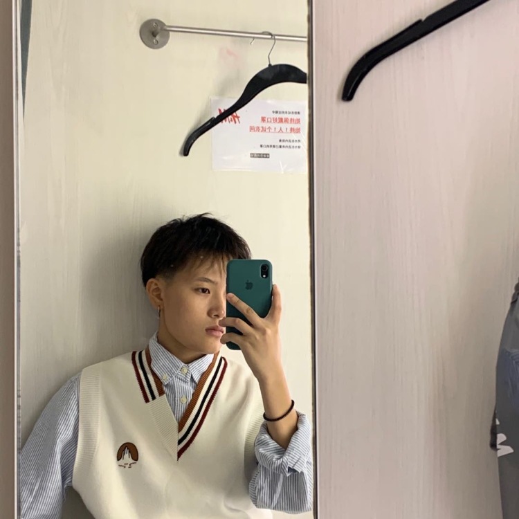 宾凤铭-广东省·佛山市·南海区-抖音/***-平时喜欢中性风,接寄拍!开箱测评也接!! 喜欢的话可以来找我