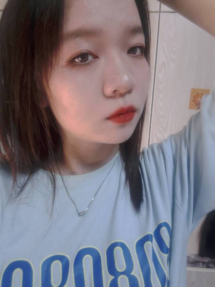 幼儿园抢饭第一名-江苏省·无锡市·宜兴市--,买家秀,赠送服装欢迎各位卖家来打扰,身高169体重110抖音有一千粉丝