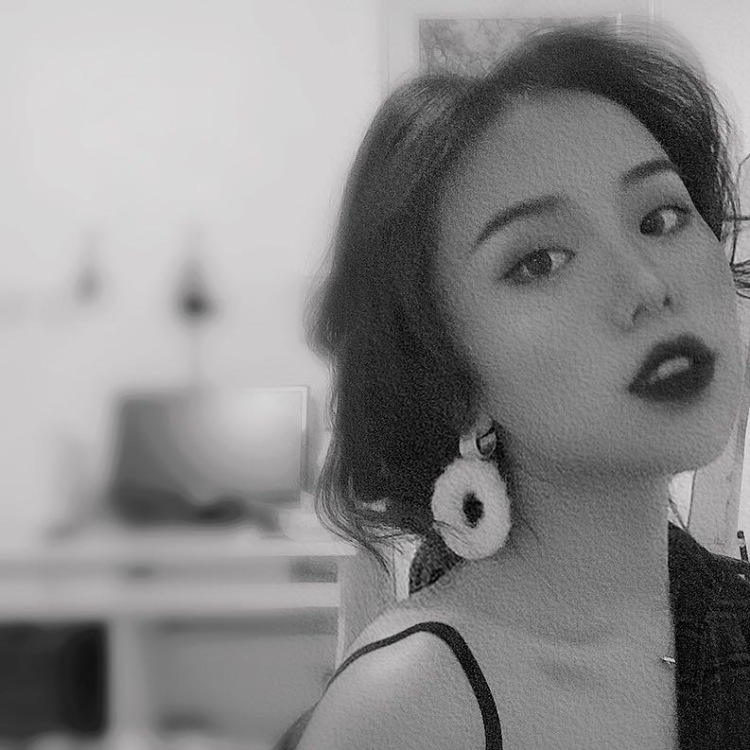 人间-上海市·上海市·松江区-抖音 微博 ***-独立妆造师 有较好的审美 可接淘宝买家秀 寄拍送拍均可 可同步***抖音种草 也可接开箱测评和探店打卡 出片快 风格多变