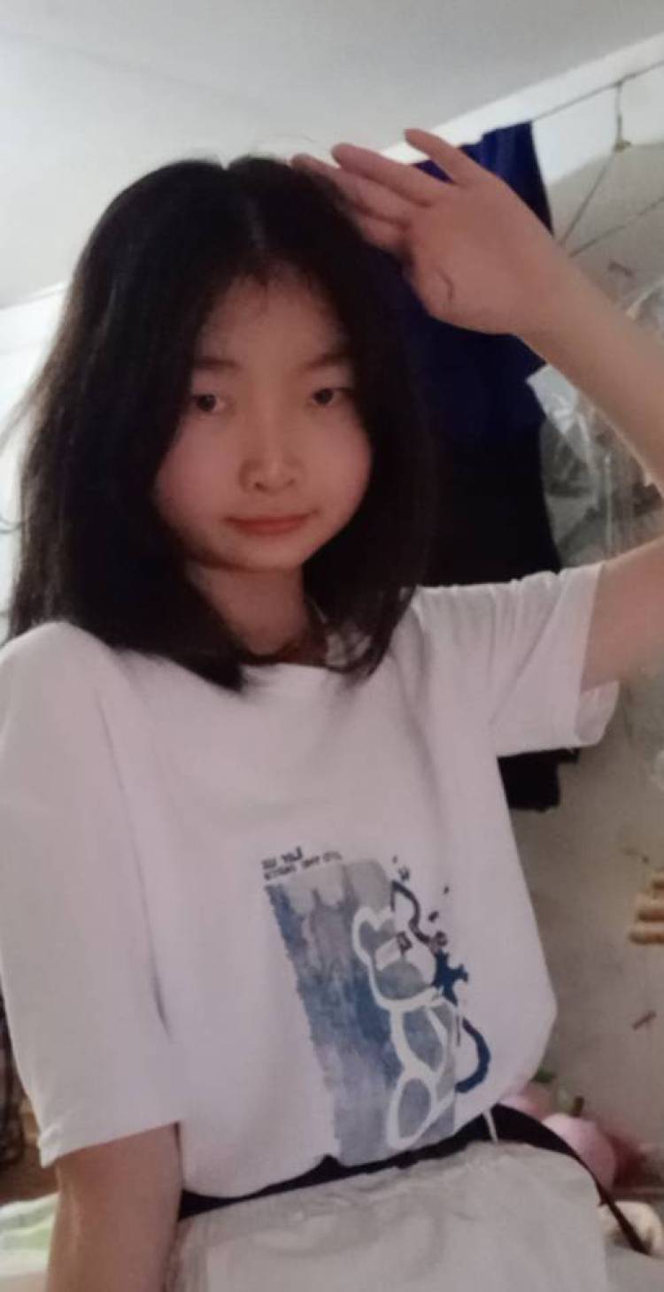 u-湖南省·常德市·澧县-*** 快手-学生兼网拍模特(有正规公司签) 商家可直接联系我 可拍衣服(吊带 jk 阔腿裤 群子都可) 会摆拍 家有拍摄工具 看上的商家可接 由于是学生 收到货后不能第一时间拍照 所以不能催 不能有时间限制 其它