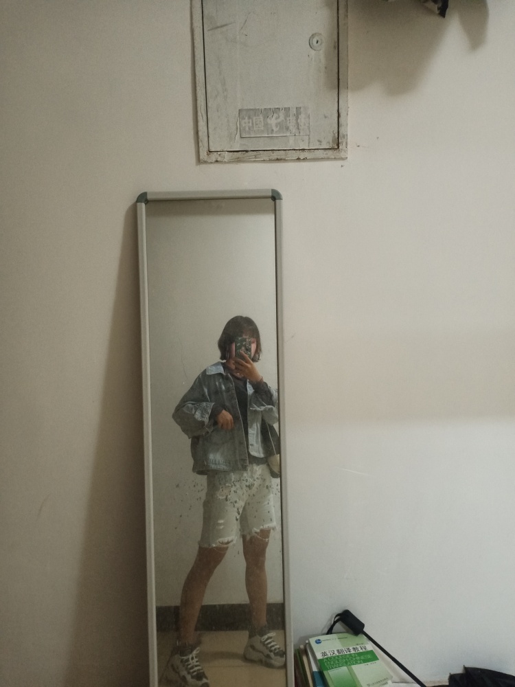 Hazel-湖南省·长沙市·岳麓区--擅长jazz舞蹈 做美甲 化妆 
英语专业学生  硬笔字好看