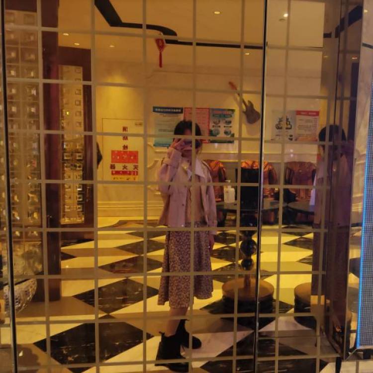 .-湖北省·孝感市·孝南区-抖音微博，***-***分享
美瞳，首饰，美妆产品
寄拍，送拍都能接受
会拍照，会p图，
合作商看看我吧