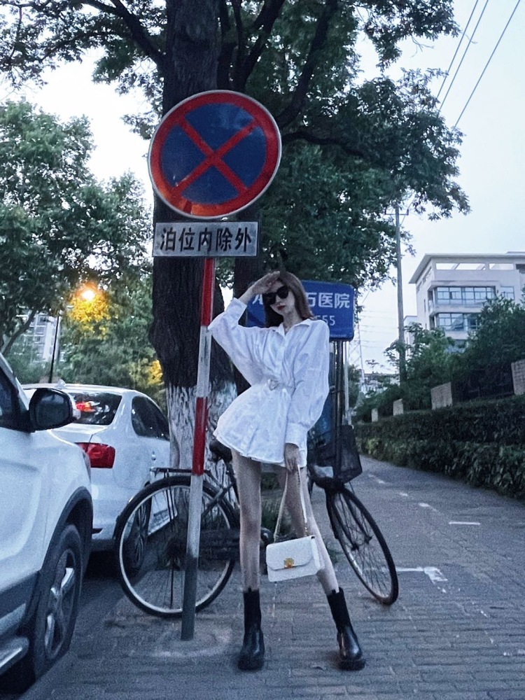 DikH-江苏省·南京市·玄武区-抖音 *** 微博-接***,买家秀,寄拍,微博,抖音推广。抖音粉丝2000+,微博1000+,以照片为主。价格详细商定。饰品,衣服,鞋子均可。