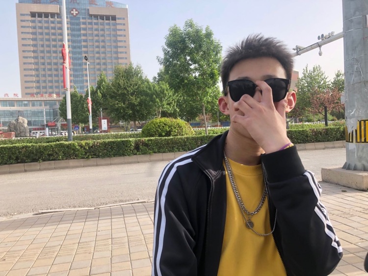 一创工作室（招线上 线下代理）-河北省·沧州市·泊头市--送拍寄拍 在线接单 需要拍摄的商家🉑️找我
 一个很专心的人  有靠谱商家🉑️长期合作