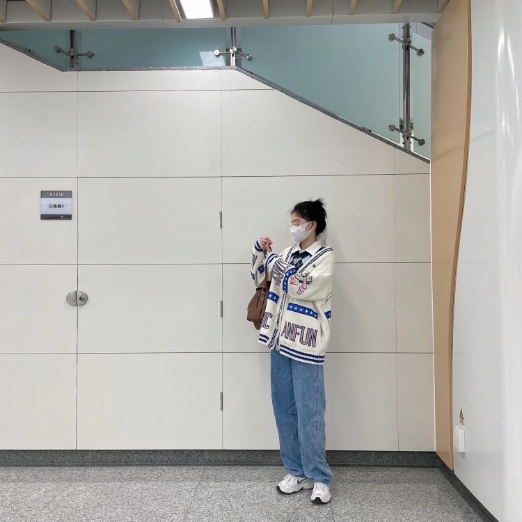 甜皮鸡-四川省·成都市·双流区--身高165体重97,价格可商议,希望接寄拍,不固定风格,擅长搭配、自拍、对镜自拍、五官局部拍摄和修图,可接汉服、日常服装、帽子、包包、配饰等