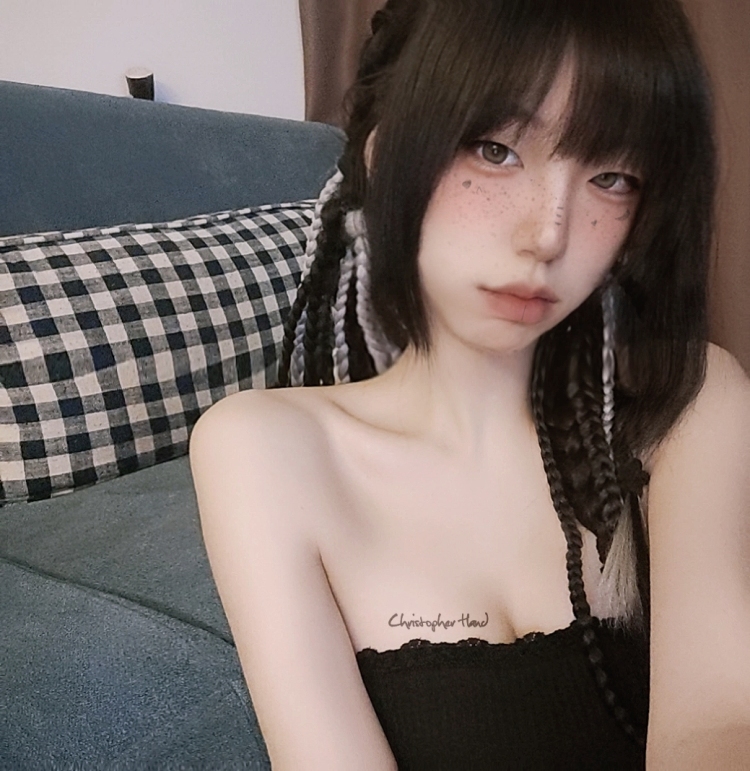 WAmber-辽宁省·沈阳市·于洪区-抖音.***-各位商家们好，自拍 对镜拍 他拍我都擅长，美妆产品，宠物寄拍都OK，希望多接买家秀寄拍 谢谢