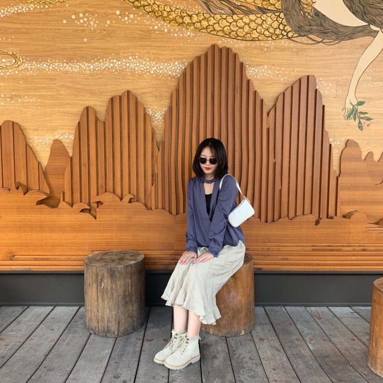 文姬奶奶不姓罗-广西壮族自治区·北海市·银海区-微博-我是服装设计专业的学生，会自己P图，排版，会使用PS，希望可以接寄拍