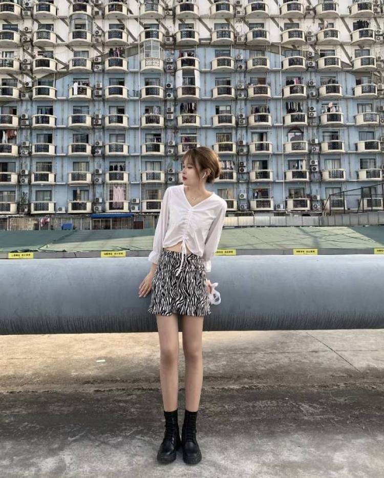 空-福建省·福州市·鼓楼区--喜欢修图拍照 如果有寄拍约拍可以找我
童模化妆品首饰都可以做 空余时间很多
身高178 体重126