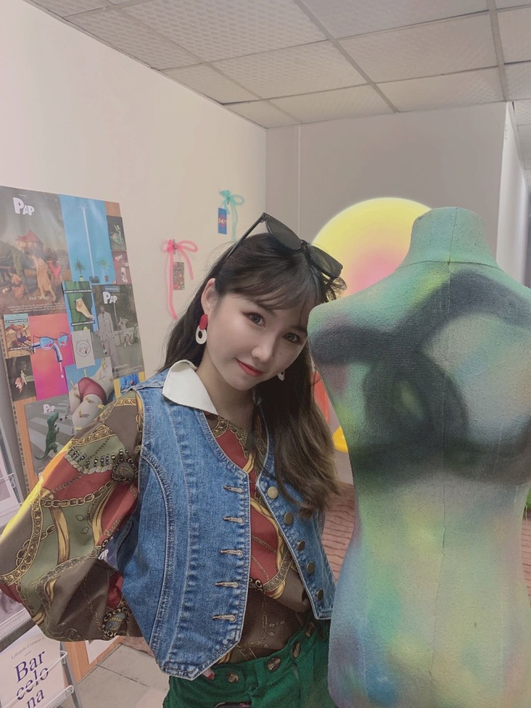 Veronica-湖北省·武汉市·武昌区-微博 ***-擅长买家秀 探店分享 软文种草 
经验丰富 会服装搭配 造型变化
拍照出图快 效率高